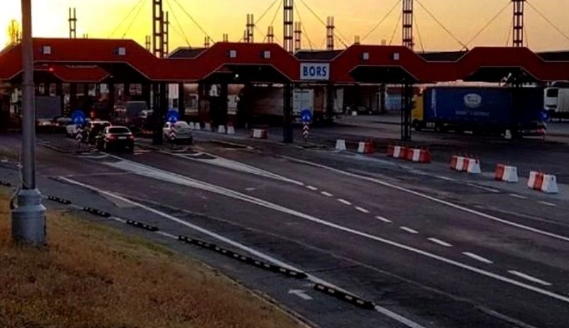 Polițist de frontieră din Oradea, reținut pentru luare de mită / L-a dus pe un șofer bulgar cu autospeciala la bancomat ca să scoată banii