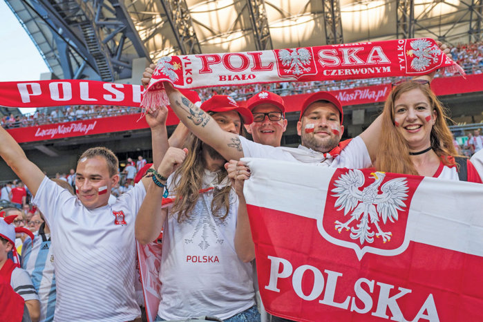 Polonia vrea să prindă din urmă Marea Britanie la venituri în cinci-şase ani. Emigranţii polonezi deja se întorc acasă în număr tot mai mare din această ţară. Economia Poloniei a avansat cu 3,6% în 2025, accelerând de la o rată de creştere de 3% în 2024. O creştere similară este aşteptată şi în 2026