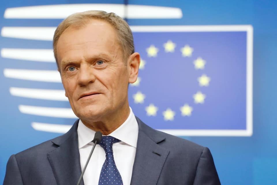 Premierul polonez Donald Tusk avertizează că luptele interne din ţara sa ar putea duce la ieşirea Poloniei din Uniunea Europeană