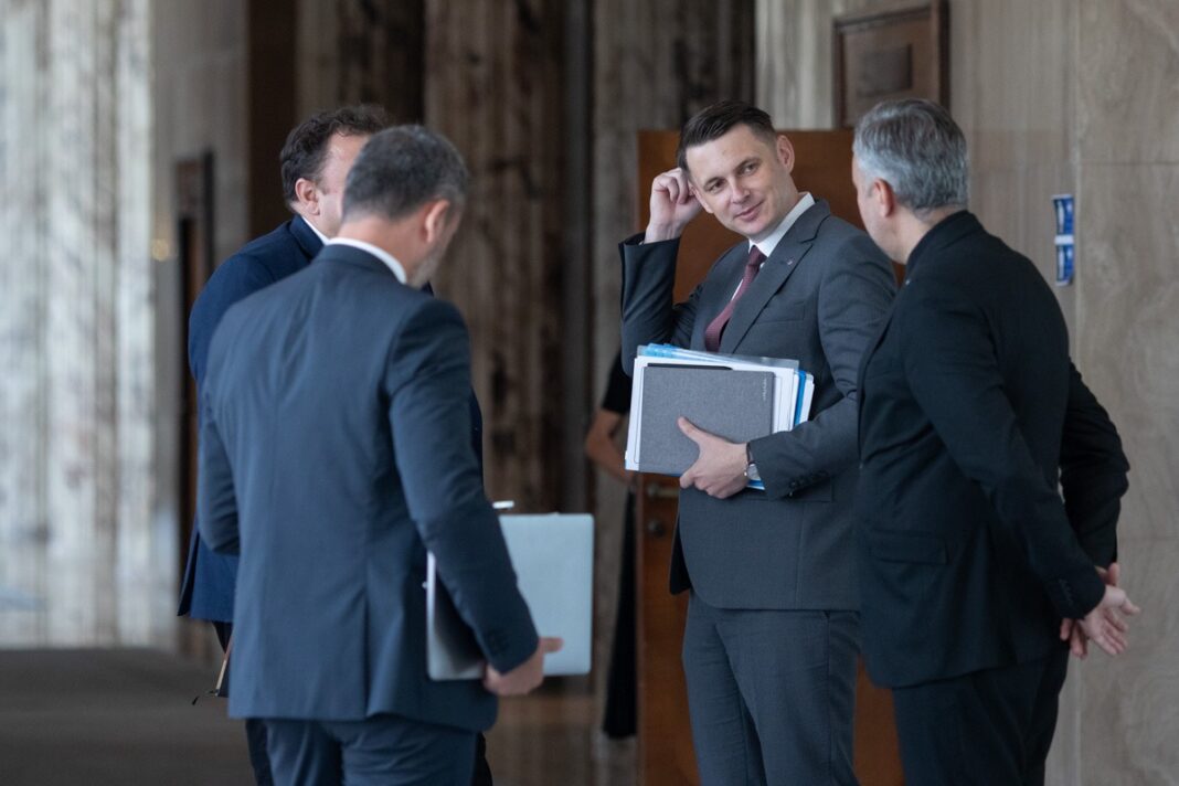 Președintele Senatului, despre un eventual vot de încredere în BPN al PNL pentru premierul Bolojan: ”Absolut normal, ar rezolva chestiunile din spaţiul public”