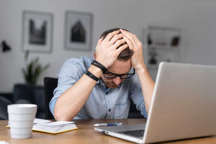 Prinşi constant între dorinţa de a-şi cumpăra un apartament, o maşină sau a-şi întemeia o familie, cei mai mulţi tineri se confruntă cu presiuni financiare. Cum reuşesc adulţii generaţiei Z să facă faţă fluctuaţiilor economice?