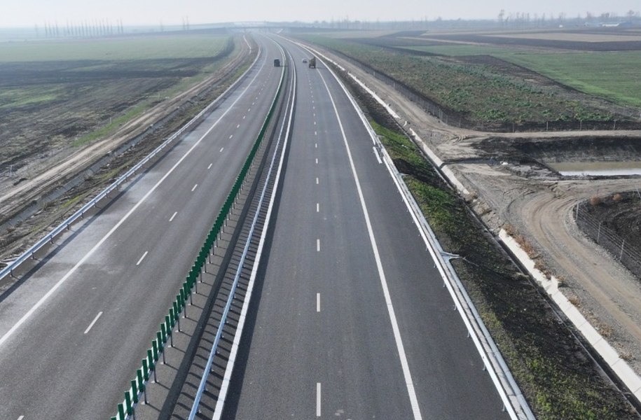 Probleme pe Autostrada A7: constructorul efectuează lucrări urgente pe tronsonul Ploiești-Focșani. Sunt restricții de trafic