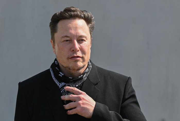 Procurorii francezi au descins la birourile X ale lui Elon Musk din Paris. Poliţia investighează acuzaţii cum că platforma X ar fi găzduit şi ar fi fost utilizată pentru distribuirea de materiale cu minori, postări care neagă crime împotriva umanităţii şi falsificat de date