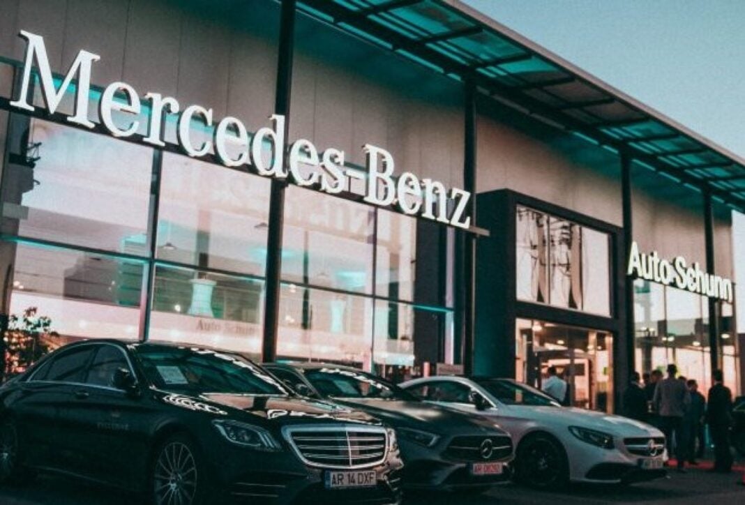 Profitul Mercedes-Benz s-a prăbușit în 2025, pe fondul competiției din China și al tarifelor comerciale