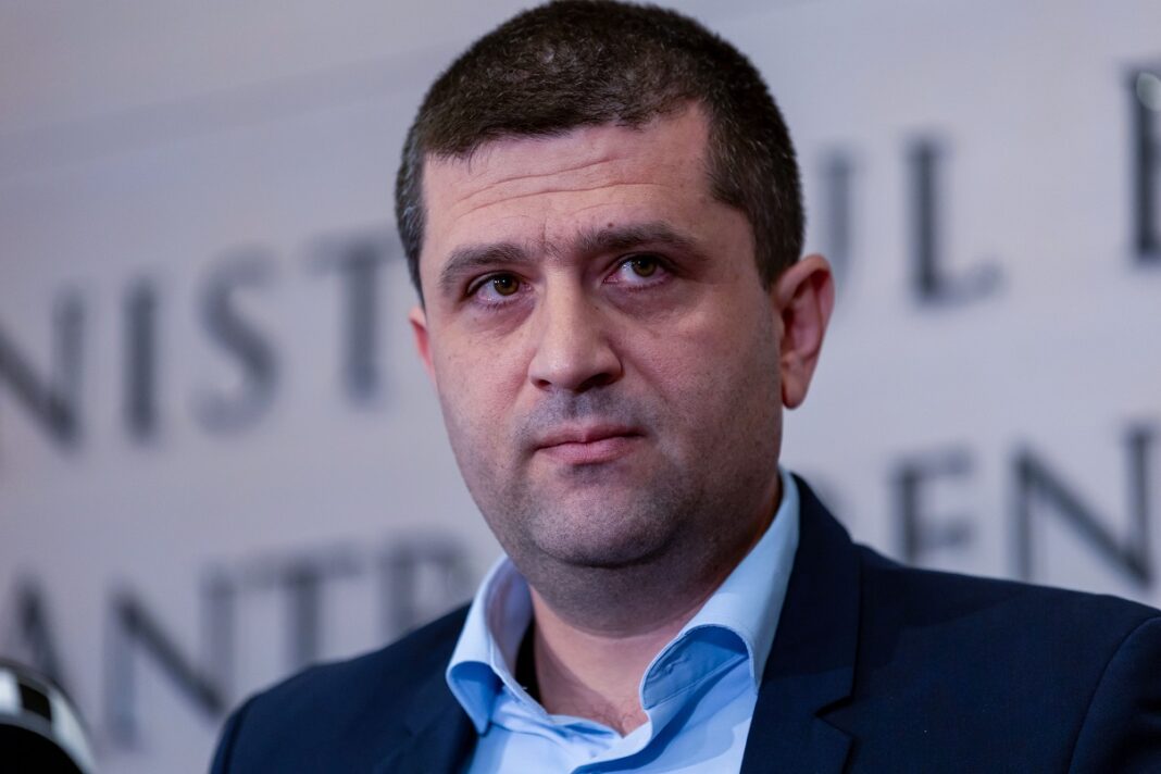 Radu Miruță explică de ce USR l-a numit pe Viorel Salvador Caragea administrator special la uzina de armament de la Sadu