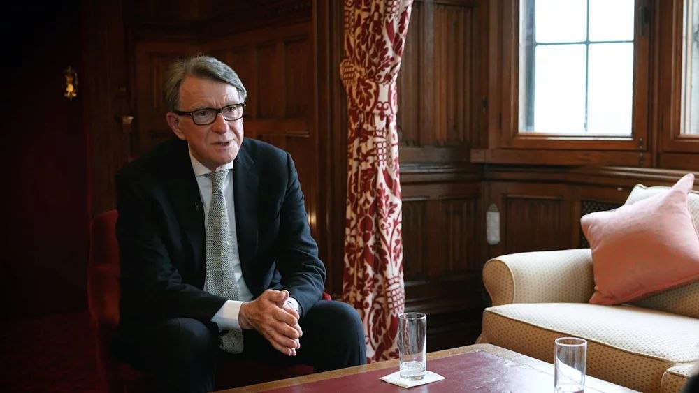 Răsturnare de situație la Londra: Lordul Peter Mandelson, arestat în scandalul Epstein, eliberat pe cauțiune