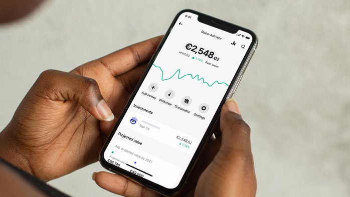 Revolut are concurenţă: Nubank din Brazilia, fondată în urmă cu 13 ani de un trio de tineri antreprenori din São Paulo, s-a listat la Bursa din New York şi a obţinut o evaluare de 90 mld. dolari. După ultima rundă de finanţar, Revolut era evaluată la 75 mld. dolari