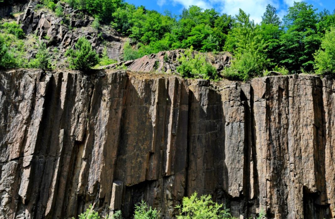 Rezervaţia naturală Coloanele Limpedea va fi introdusă în circuitul turistic