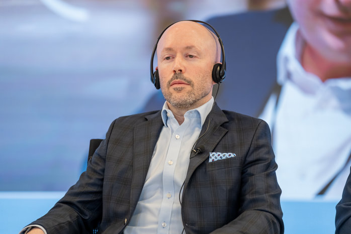 Richard McLaughlin-Duane, MetaWealth: După un deceniu de ieftiniri accelerate, piaţa stocării energiei intră într-o nouă etapă marcată de volatilitate şi presiuni pe lanţurile de aprovizionare