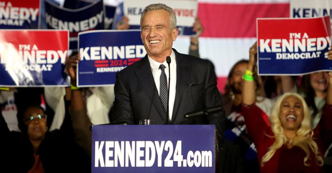 Robert F. Kennedy Jr., secretarul sănătăţii din Statele Unite, recunoaşte că în tinereţe a consumat cocaină de pe capacele de toaletă