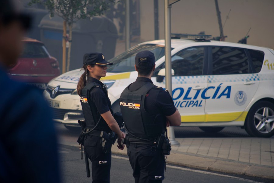 Român din Spania, arestat că și-ar fi ucis vecinul după ani de certuri și reclamații pentru zgomot. „Ești dependent de droguri, un bețiv nenorocit, un idiot”