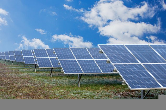 România, în topul statelor europene ca locuri de muncă formate de industria solară. Problema Cele mai multe joburi sunt pentru montare. Care este planul B după ce trece febra şantierului verde? Aflaţi la ZF Power Summit 2026, 23-25 februarie