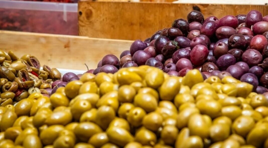 România între surplus global și calitate autentică: uleiul de măsline inundă piața, dar diluează calitatea