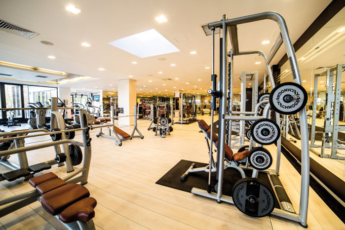 România stă jos într-o cursă care cere viteză. Sedentarismul care ne scoate din competiţia economică