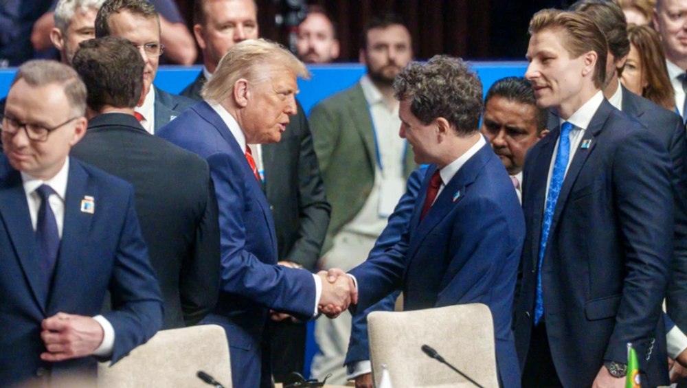 „Să lucrăm cu penseta și cu mare vigilență”. Cât de riscant e pariul României cu Trump