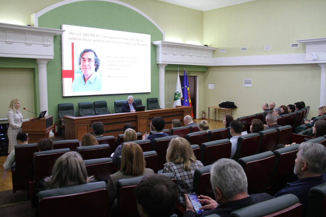 Scriitorul Mircea Cărtărescu a primit titlul de Doctor Honoris Causa al Universității de Stat din Republica Moldova