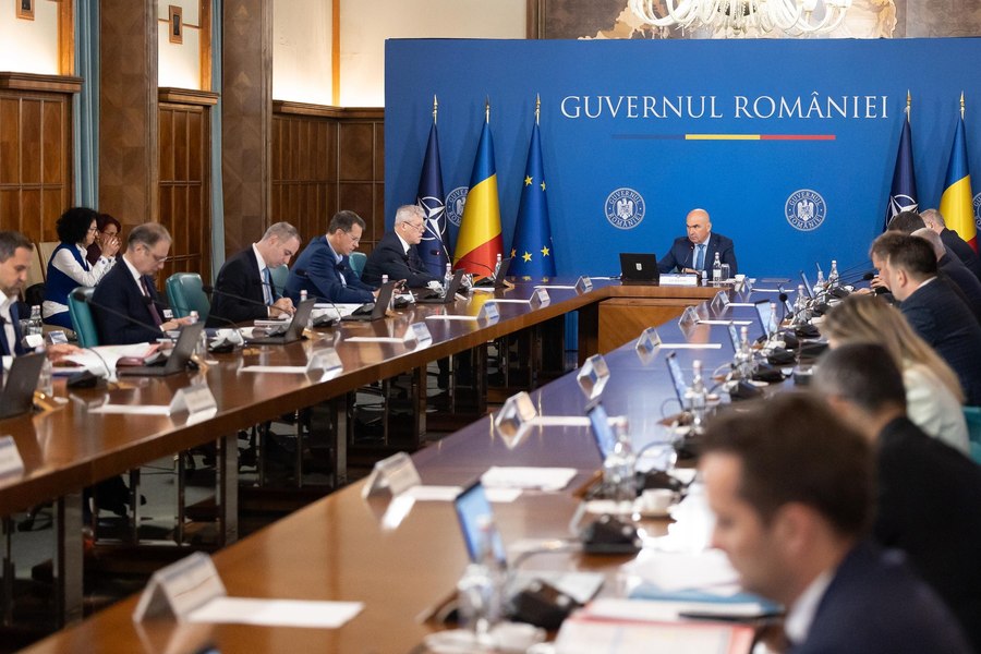 Ședință extraordinară pentru marile reforme: Guvernul adoptă la pachet OUG-urile pentru administrație și economie
