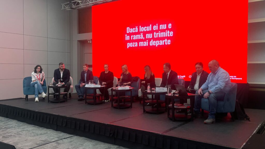Sondaj 2026: 73% dintre copiii de 12–17 ani petrec peste 3 ore zilnic online, iar 66% nu au limite parentale / Ce spun datele, ce spun instituțiile și ce spun chiar adolescenții