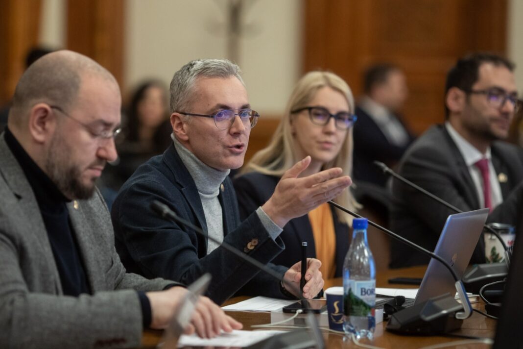 Stelian Ion (USR) despre candidaturile la șefia parchetelor: Dl Voineag va încerca să exercite informal chiar mai multă putere decât are în prezent, prin intermediari și prin păstrarea unei funcții de conducere importante la nivelul Parchetului General