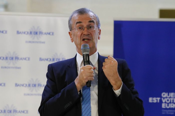 Surpriză în Franţa: Guvernatorul Băncii Franţei, François Villeroy de Galhau, a anunţat că va părăsi funcţia înainte de finalul mandatului. Decizia îi oferă preşedintelui Macron posibilitatea de a-i desemna direct succesorul