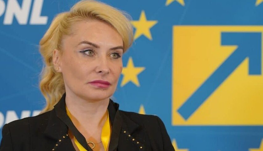SURSE Avocata Adriana Georgescu, prinsă în flagrant când primea 60.000 de euro, este internată la Spitalul Universitar / Ar fi căzut în camera de arest