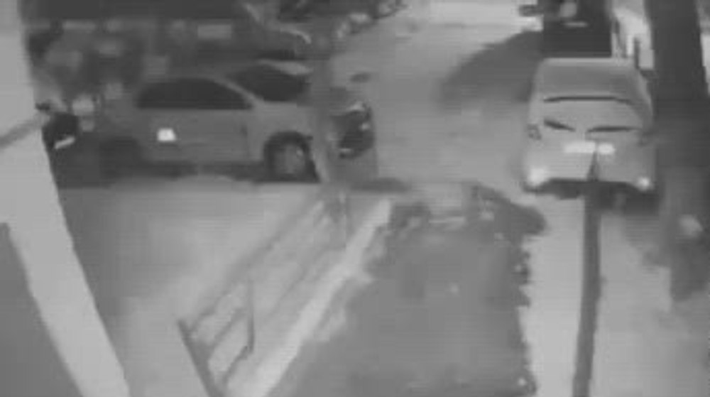 Tâlhărie cu cuțite în Sectorul 6: trei tineri, reținuți după ce au atacat un livrator nigerian