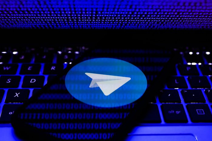 Telegram, noul epicentru al fraudelor cu joburi false: Revolut avertizează că escrocii se mută masiv pe platformele de mesagerie, iar pierderile din Marea Britanie se apropie de 260 de milioane de lire în doar şase luni
