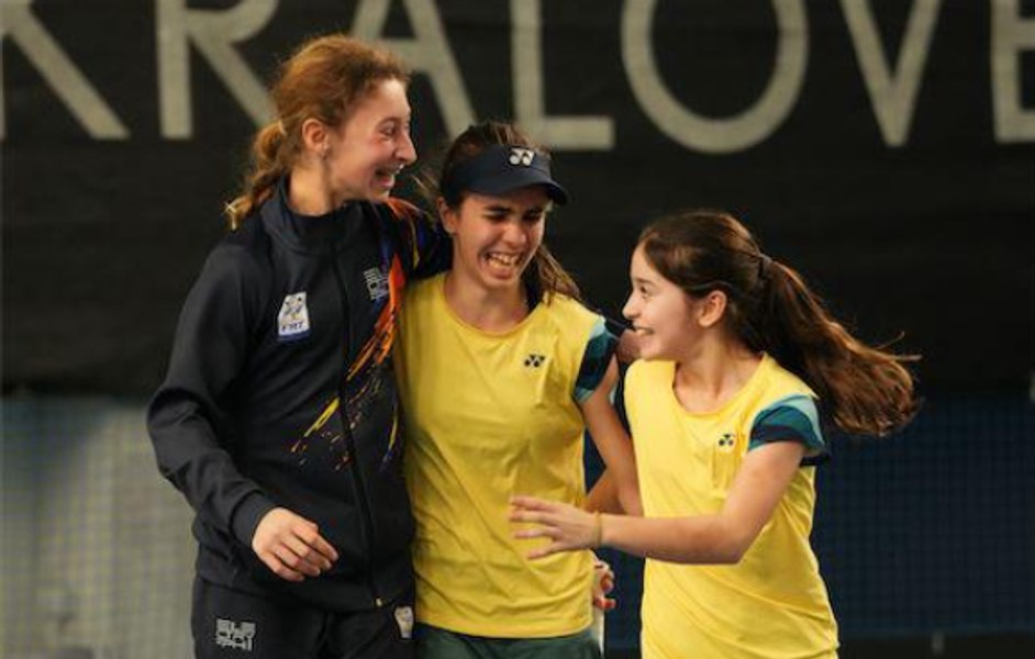 Tricolorele aduc aurul acasă! România, campioană europeană la tenis, după un parcurs remarcabil
