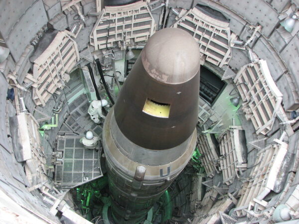 Trump respinge oferta lui Putin de a prelungi pactul nuclear dintre SUA și Rusia / Ce propune în schimb