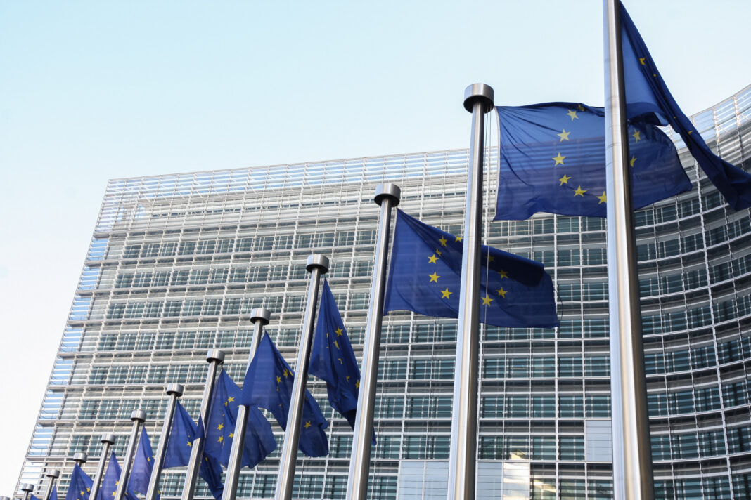 UE analizează opţiunile pentru a oferi mai multe fonduri sectorului apărării după încheierea programului SAFE
