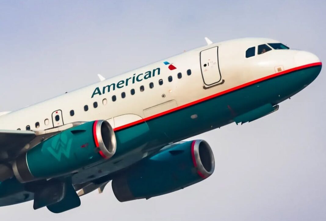 Un posibil impact de glonţ a fost descoperit pe fuselajul unui avion American Airlines, care venea din Columbia / ”Aparatul a fost imediat retras din serviciu”