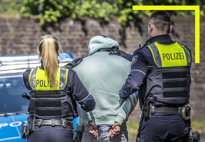 Un român, „creierul” unei rețele internaționale de hoți de SUV-uri, arestat în Germania