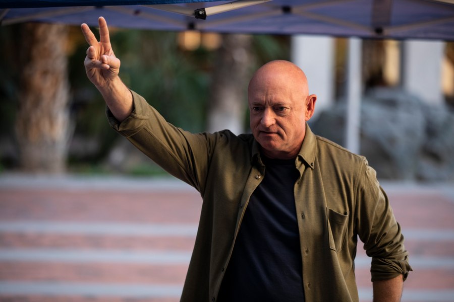 Un senator american ia în considerare o candidatură prezidențială în 2028, în contextul conflictului cu Trump