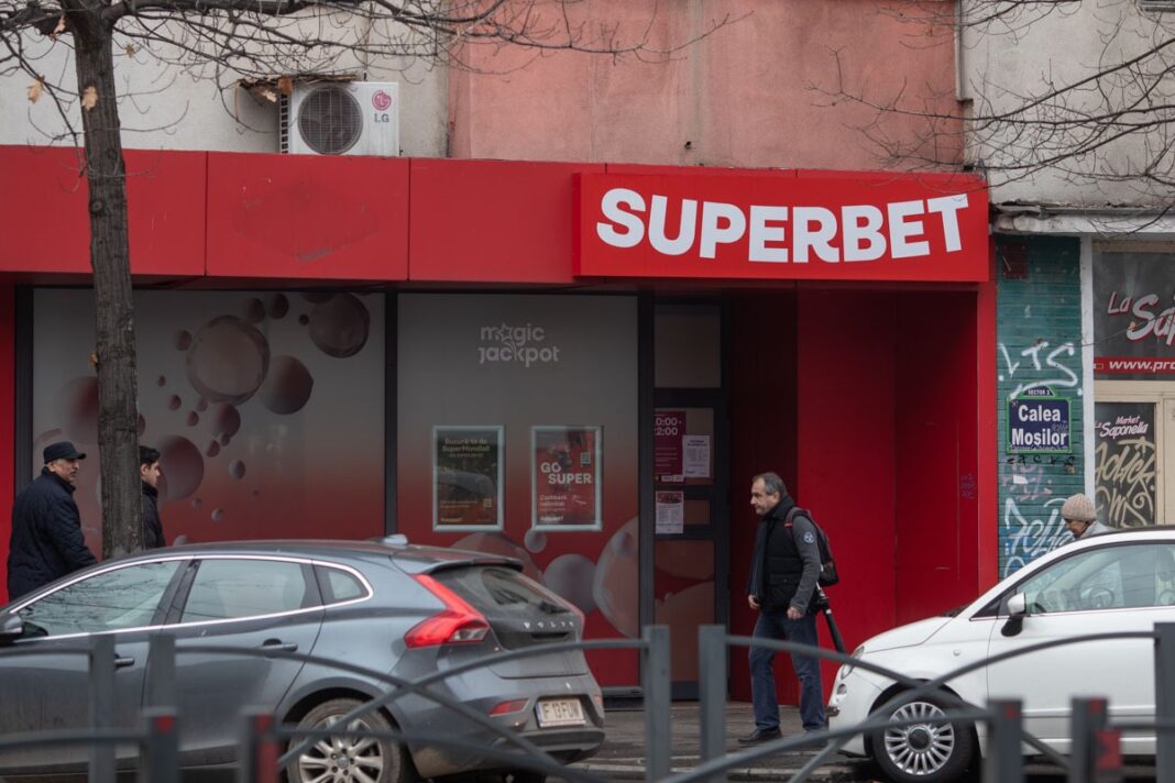 USR anunţă iniţierea procedurilor legale privind interzicerea păcănelelor în Piatra-Neamţ şi Roman