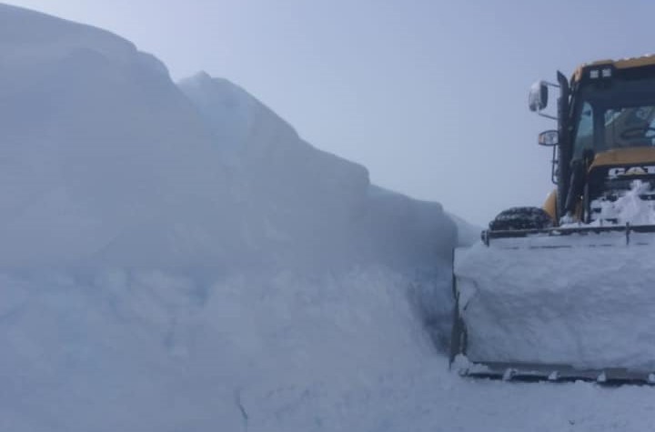 Viscol la Rânca: Poliția a instalat filtru rutier / Cine nu are lanțuri și 4×4 nu trece