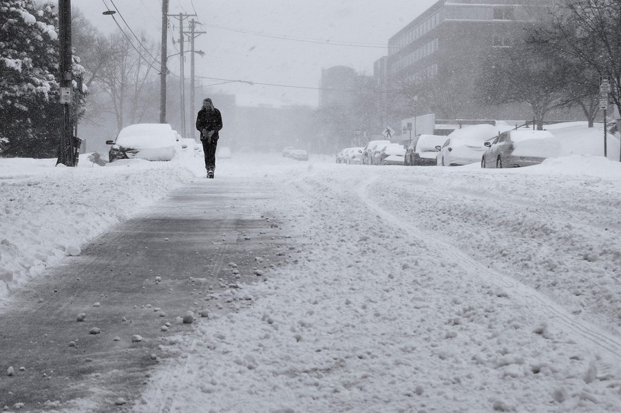 Vremea luni, 9 februarie. Se întorc ninsorile iar temperaturile sunt în scădere