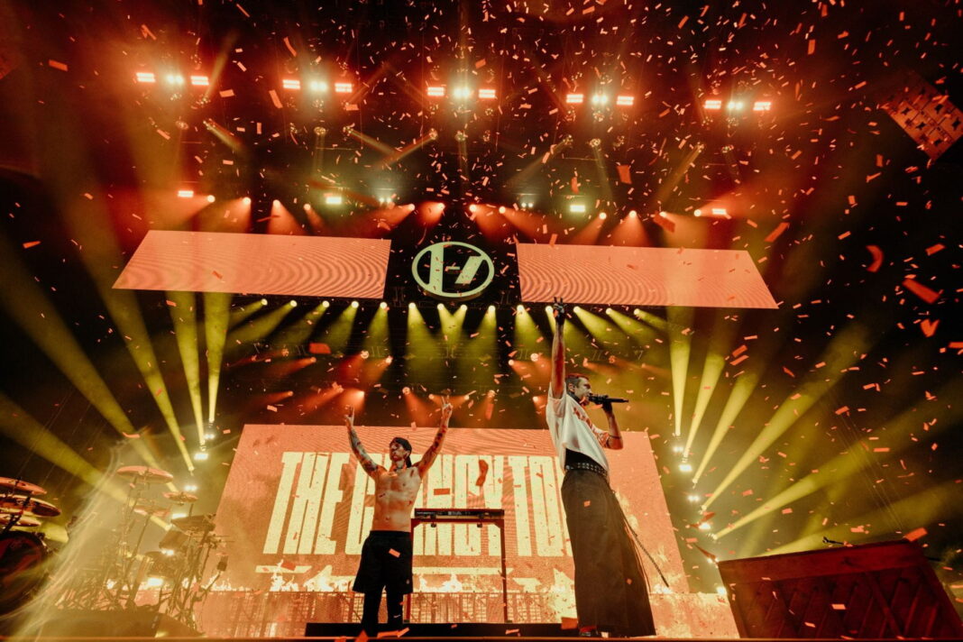 Warm-up pentru Electric Castle 2026: experiența twenty one pilots începe la cinema și continuă live, în Bonțida (Parteneriat)