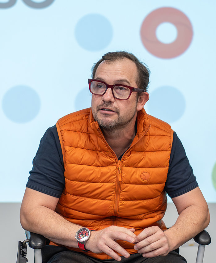 ZF IT Generation. Investor Watch. Cristobal Alonso, general partner, Vest Ventures. În 2025 au fost doar 40 de investiţii early-stage în start-up-uri în toată România. Pentru a avea un unicorn, ai nevoie de 200-250 de start-up-uri bine finanţate pe an. Trebuie să creştem ecosistemul de peste cinci ori în trei ani