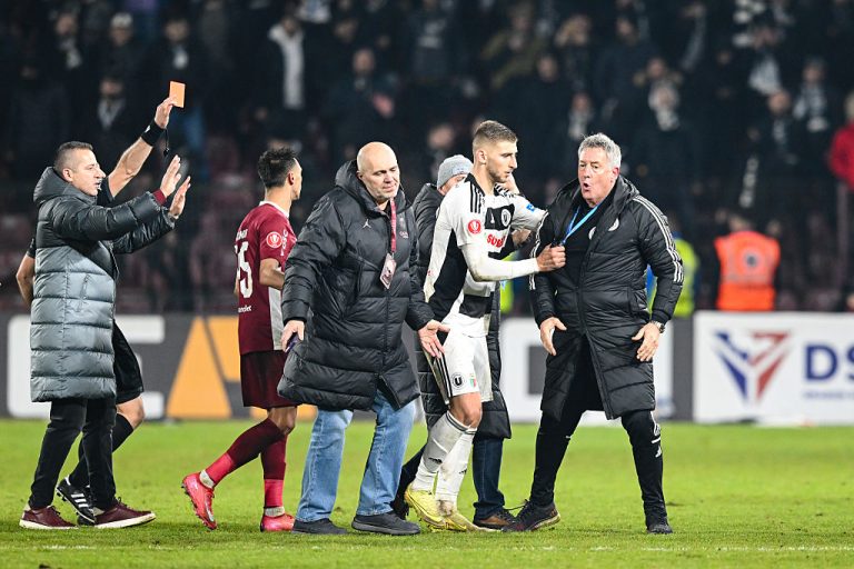 A petrecut după derby, dar a tăiat entuziasmul! Bergodi le-a transmis clar mesajul jucătorilor