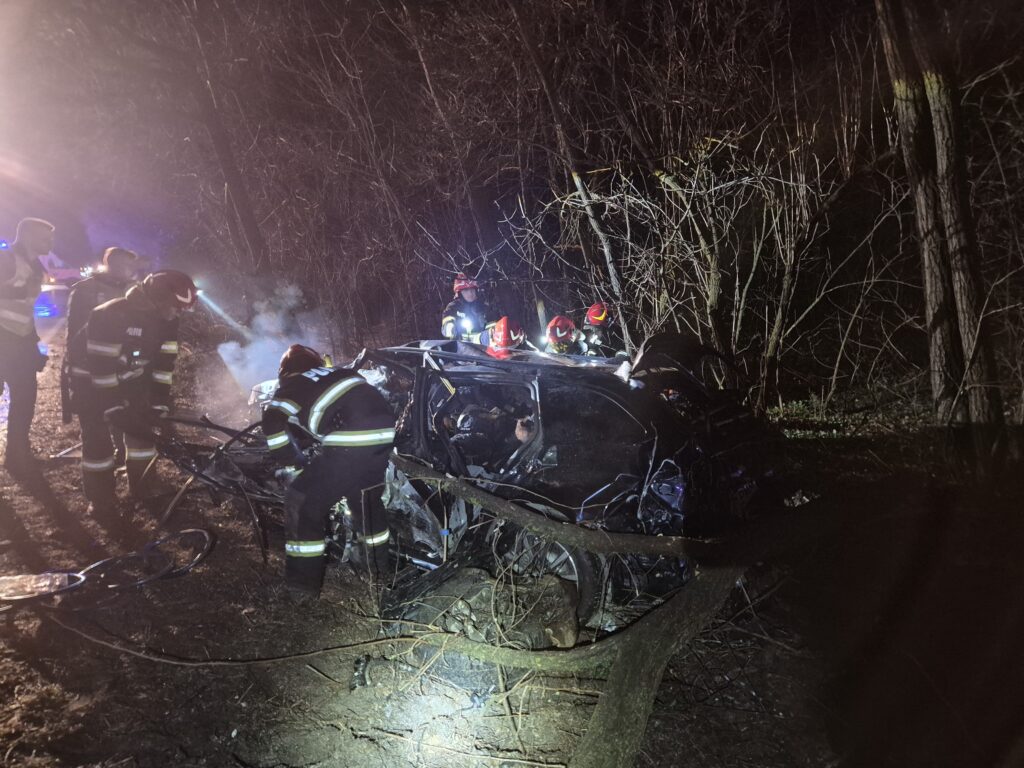 Accident rutier cumplit în Dulcești, Neamț: patru persoane au murit și alte trei sunt grav rănite, între care un bebeluș