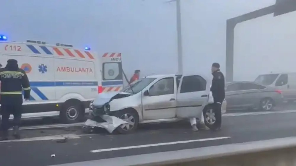 Accident rutier în lanț, la ieșirea din Constanța. Au fost implicate 14 mașini