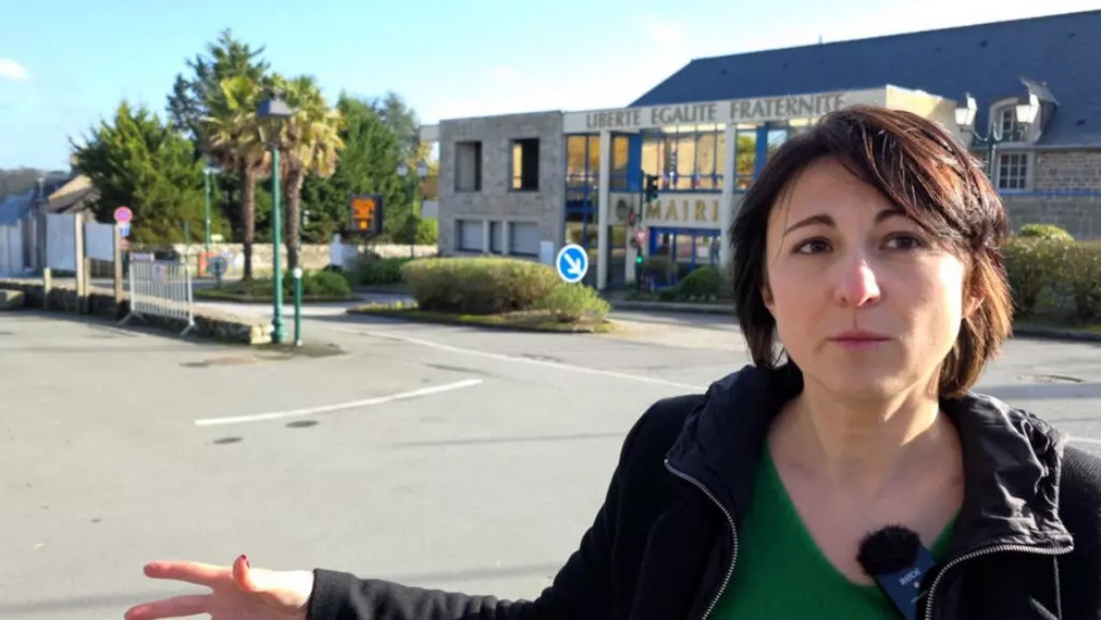 Adina Crişan-Revol, candidată la localele din Franţa / A emigrat din România la 16 ani și a făcut carieră la Comisia Europeană / De ce vrea să intre în administrația unei comune cu 2500 de locuitori – interviu RFI