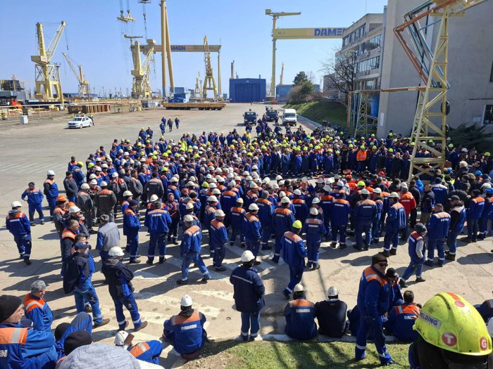 Aprobarea planului de reorganizare la şantierul Damen Shipyards Mangalia, supusă astăzi votului creditorilor. Angajaţii nu şi-au primit salariile de 3 luni. „S-a obţinut o prorogare de o săptămână”