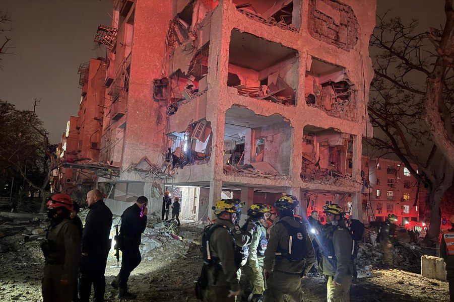 Aproximativ 100 de persoane, inclusiv doi copii, rănite în urma atacurilor cu rachete iraniene în sudul Israelului. Mulți oameni sunt în stare foarte gravă