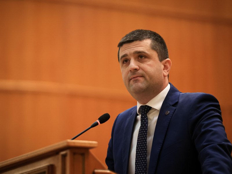 „Au ales să fugă”. Radu Miruță critică AUR după ce parlamentarii săi nu au votat amplasarea avioanelor americane în România