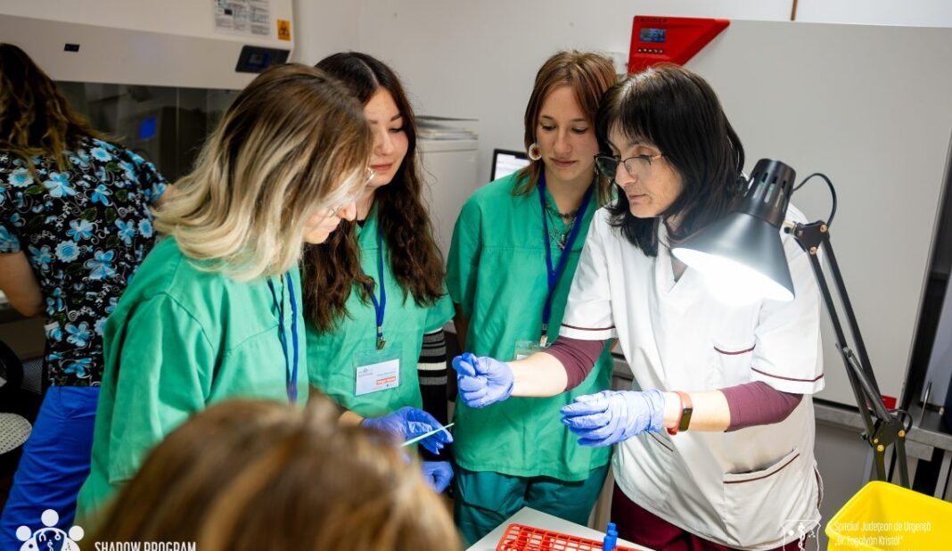 Au fost scoase la concursul de Rezidenţiat posturi şi locuri „din pix”, fără o estimare clară, susține ministrul Sănătății