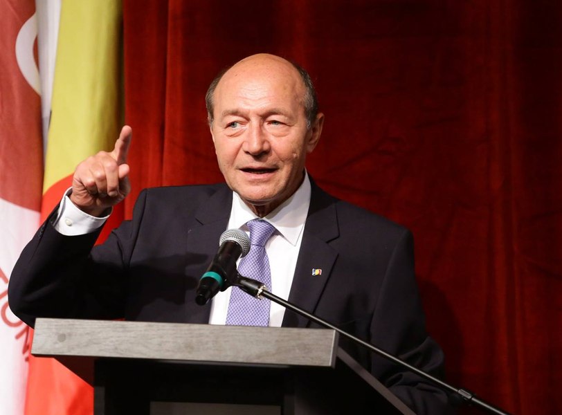 Avertismentul lui Traian Băsescu: „Dacă statele UE ar trece sub umbrela nucleară a Franței, asta ar însemna desființarea NATO”
