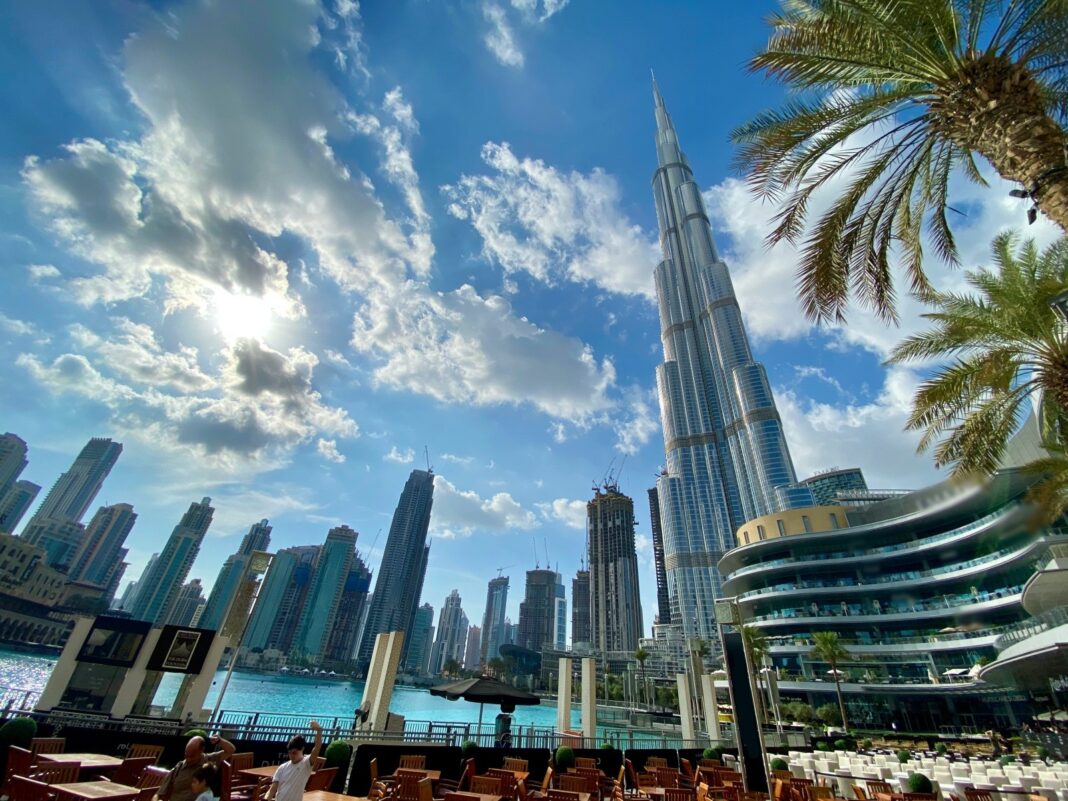Aveți proprietăți imobiliare în Dubai? Ce impact va avea conflictul din Orientul Mijlociu asupra companiilor și investitorilor în Dubai și Abu Dhabi