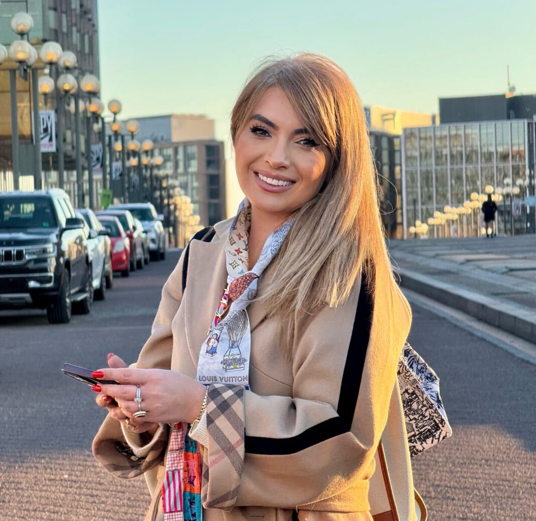 Avocata Silvia Uscov, după ce pe TikTok se bârfește că ar fi amanta extremistului Simion: „Aceia care contează știu deja cine sunt, alții vor afla în timp, iar restul nu sunt capabili să gestioneze cine sunt”