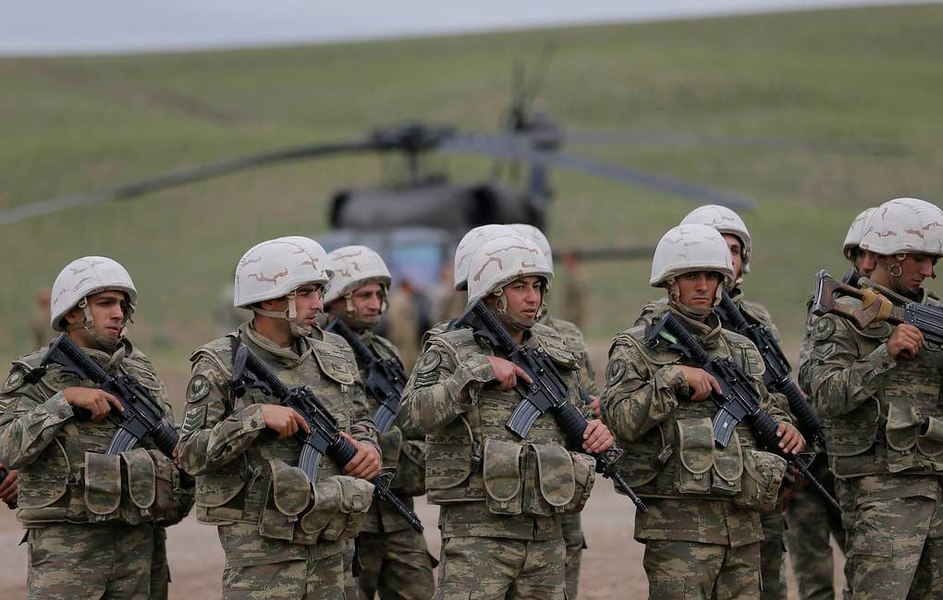 Azerbaidjanul își mobilizează trupele la granița cu Iranul, pe fondul escaladării conflictului din regiune